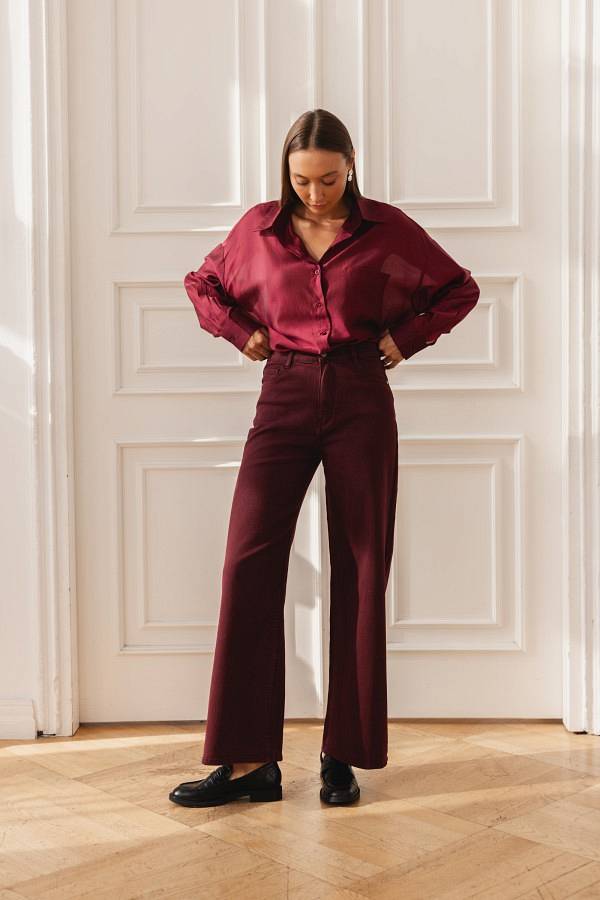 Spodnie damskie – moda, która łączy wygodę i styl